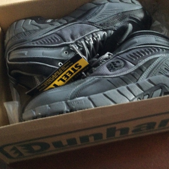 New In Box…Men’s Dunham Steel Toe Hiking Boots main image 7